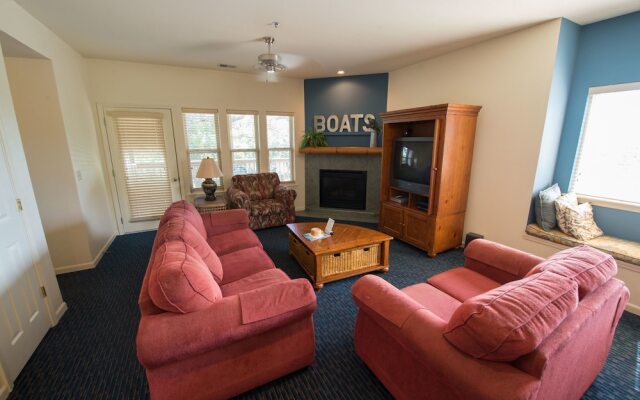 Ramada by Wyndham Branson Yacht Club