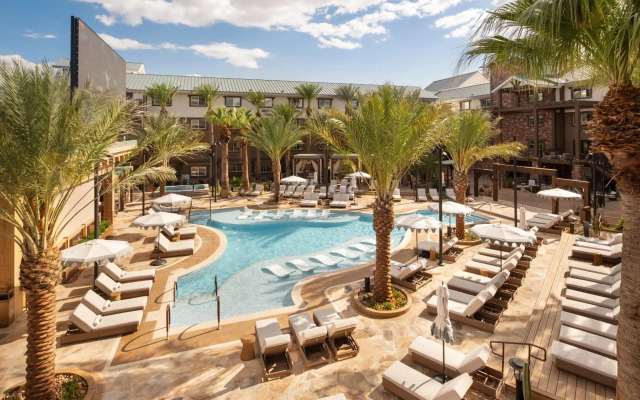 Silverton Casino Lodge - Newly Renovated