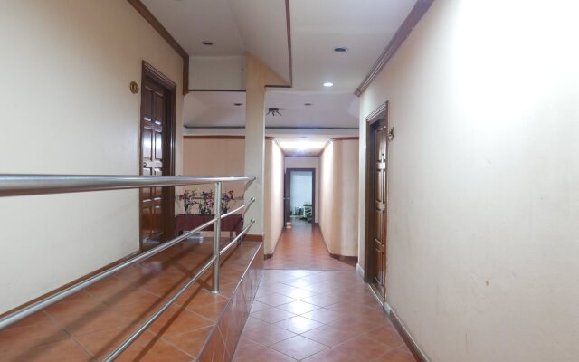 Max One House