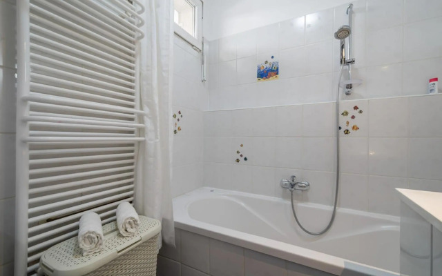 Santos 1214 Apartment