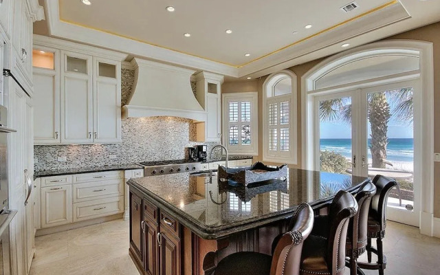 Capitano by RedAwning