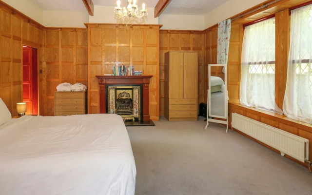 Highwood Lodge