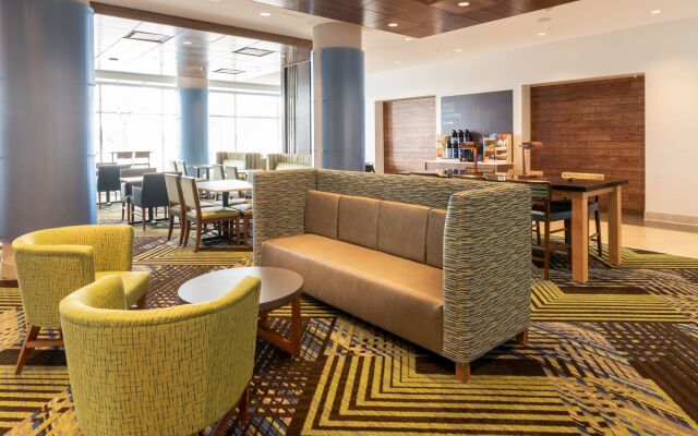 Holiday Inn Express & Suites Saskatoon East - University by IHG