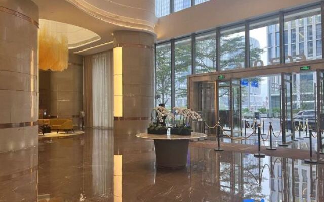 Platinum Stearns Hotel