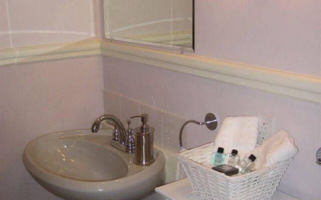 The Kingswood Bed & Breakfast