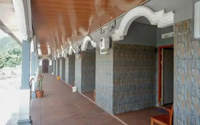 Urbanview Hotel Mountain Palace Kopeng