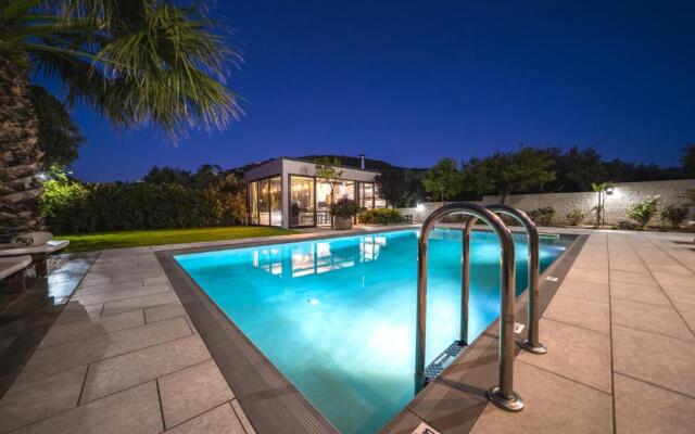 Petronila Luxury Villa