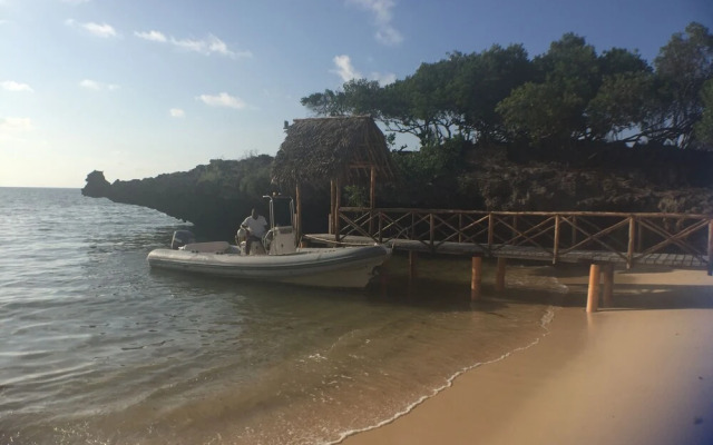 Leopard Point Luxury Beach Resort & Spa