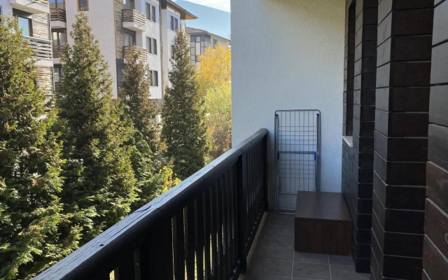 2 BR apartment next to Gondola Ski Lift