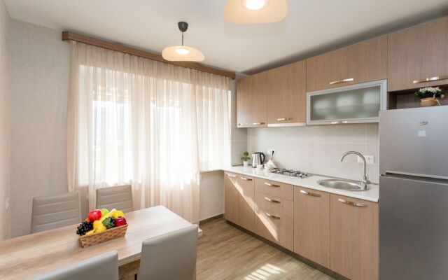 Falcon Apartments - Metro