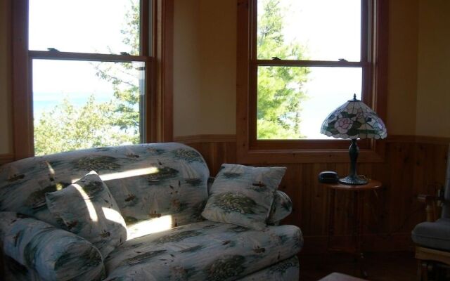 Ninemile Point B&B Inn