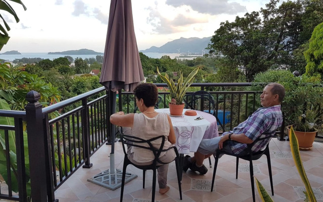 CHEZ LORNA 3 nights or plus