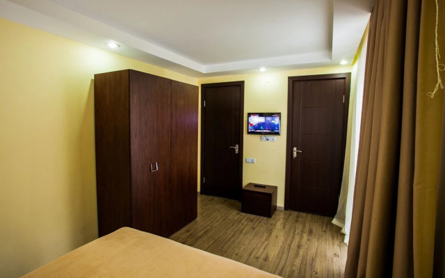 Crystal Hill Villas