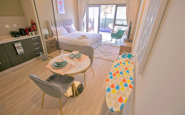 Park View Brand new Studio With Balcony - Hotel in ดูไบ - Photo 5