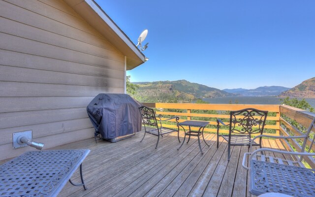 Amber Sunset 3 Bedroom Home by RedAwning