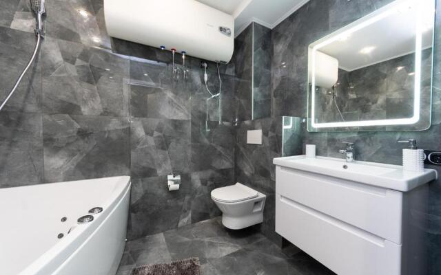 Luxrent Apartments on Lesi Ukrainki - Kiev