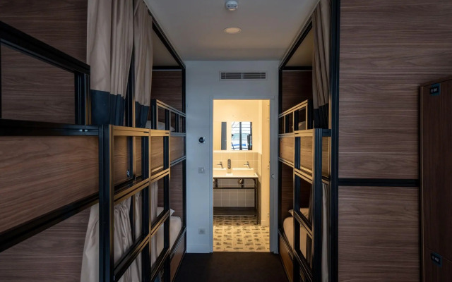Beau M Paris Hostel