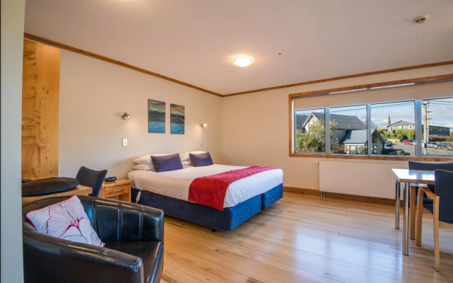Coronation Lodge – Guest Rooms – Queenstown