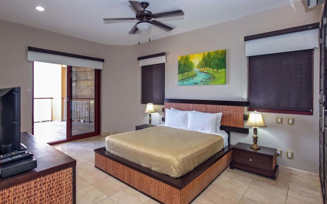 El Faro Penthouse Reef 403