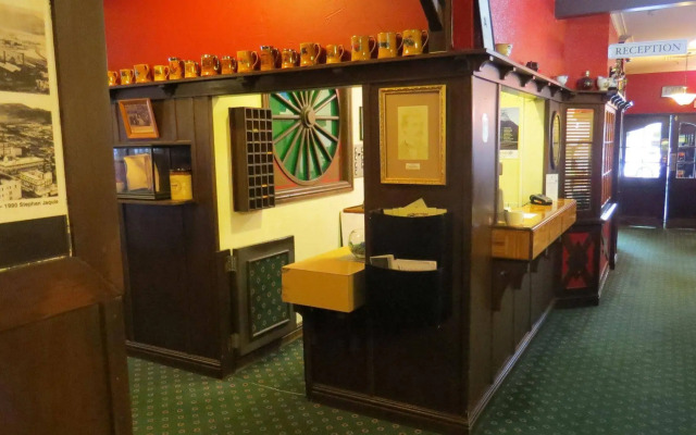 Law Courts Hotel