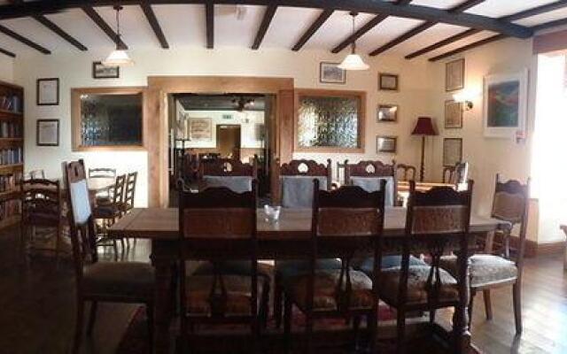 The Lowfield Inn