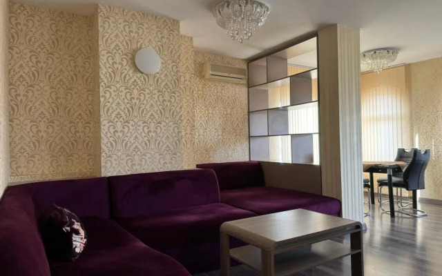 Central Plaza Hotel
