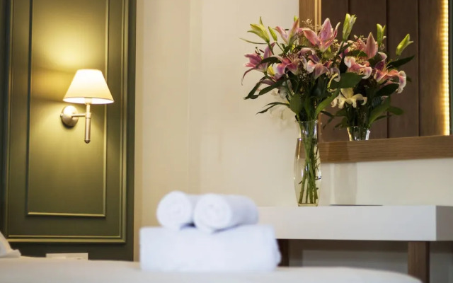 Elia Stalos Apartments