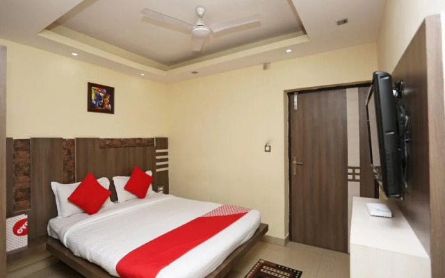 Hotel Trident Inn by OYO Rooms