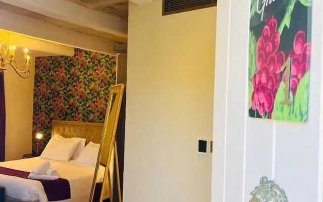 The Red Farm Relais & Spa