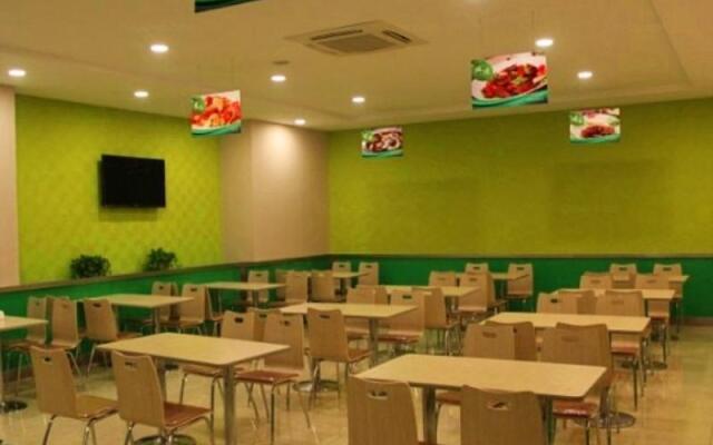 GreenTree Inn Liangyungang Donghai New Bus Station Express Hotel