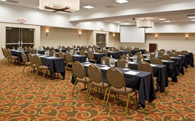 Holiday Inn Columbus Dwtn-Capitol Square by IHG
