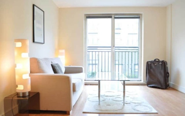 Modern Central 1 Bedroom Apartment