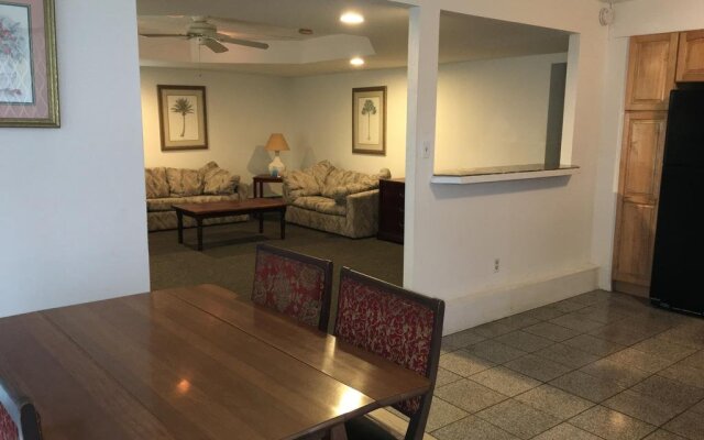 Surf 16 Motel