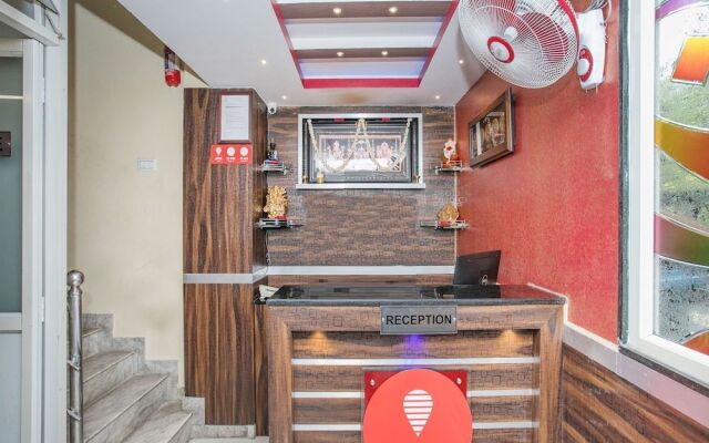 OYO 13594 Mathrushree Residency
