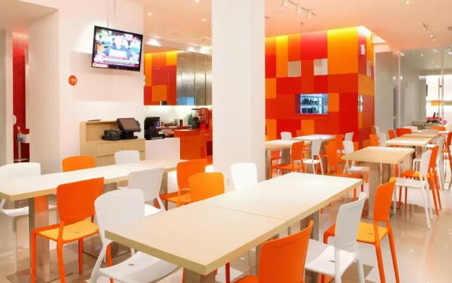 Algoritma Hotel