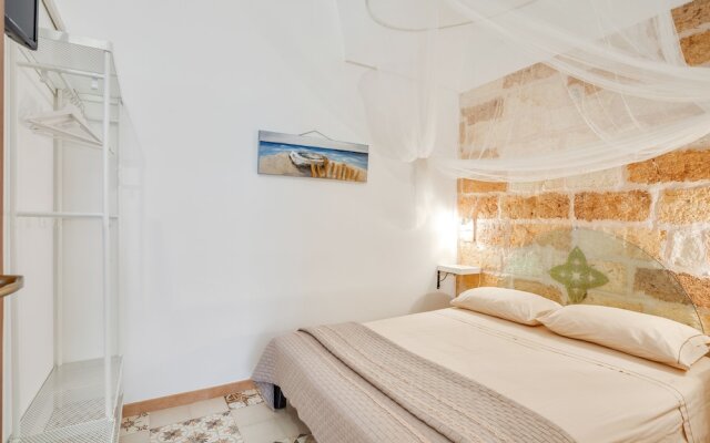 Tiny House 21 Bright Aparment