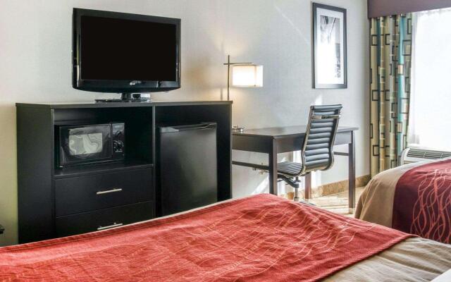 Comfort Inn & Suites Maumee - Toledo (I80-90)