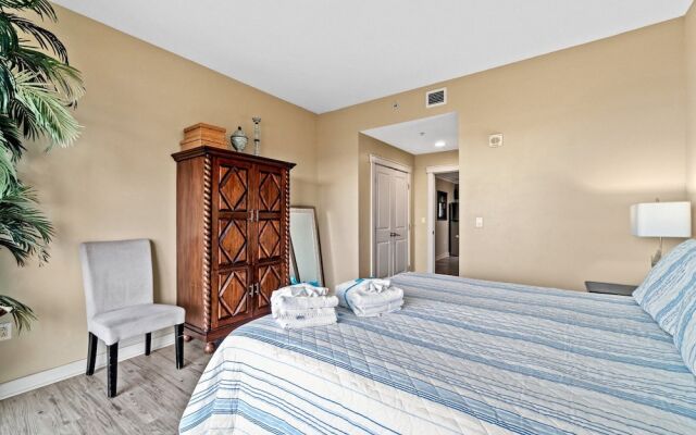 Rooftop Views of The Gulf! 1800 Square Foot Private Rooftop Terrace!