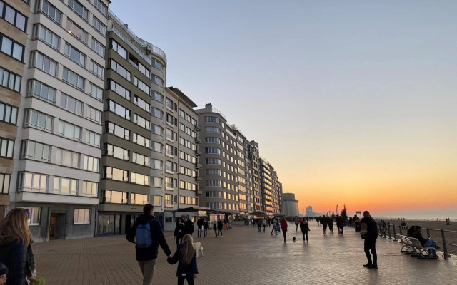 OSKAR luxe appartement op zeedijk met zeezicht