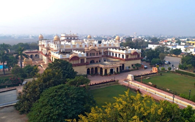Laxmi Vilas Palace