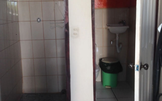 Hostal Brisas y Olas - Hostel