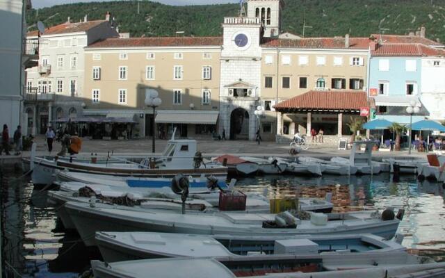 Apartments Stevanovic Cres