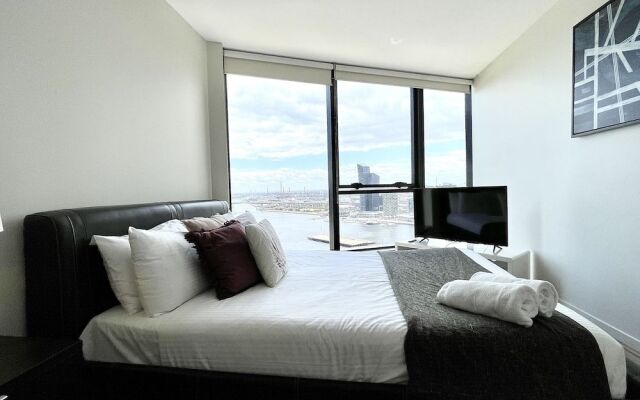 Readyset Apartments Stadium South