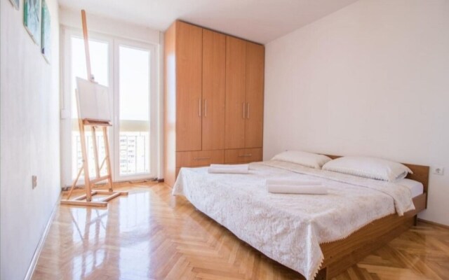 LEILANI -Stunning view apartment near the center!