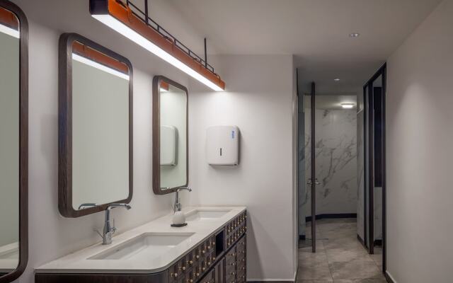 The George Penang by The Crest Collection