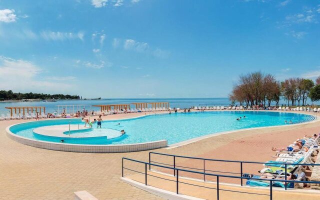 Apartments Katoro Plava Laguna