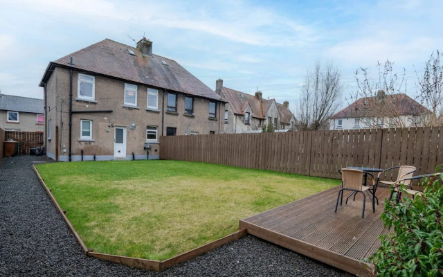 3 Bedroom House-free Parking