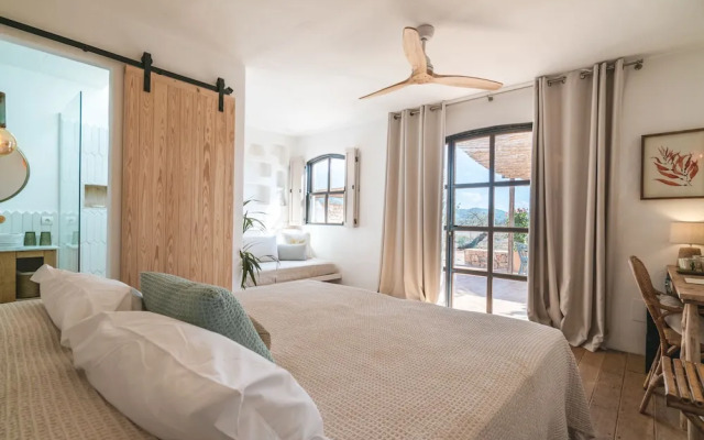Es Cucons Rural Hotel