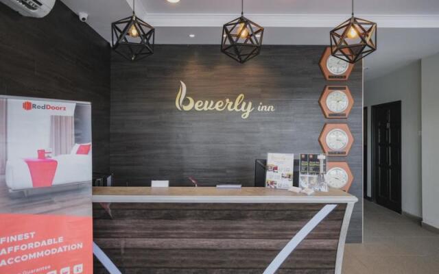 RedDoorz Plus near Ferry Terminal Batam Center