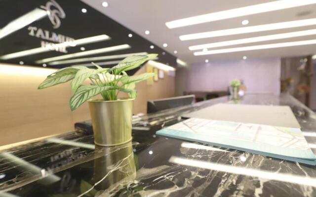 Talmud Hotel Yizhong